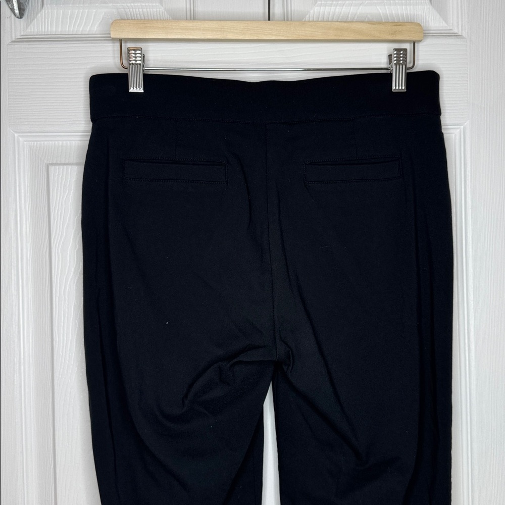 Liz Claiborne Women’s Straight Pull-On Black Ankle Pants. Sz 8 - Picture 3 of 7